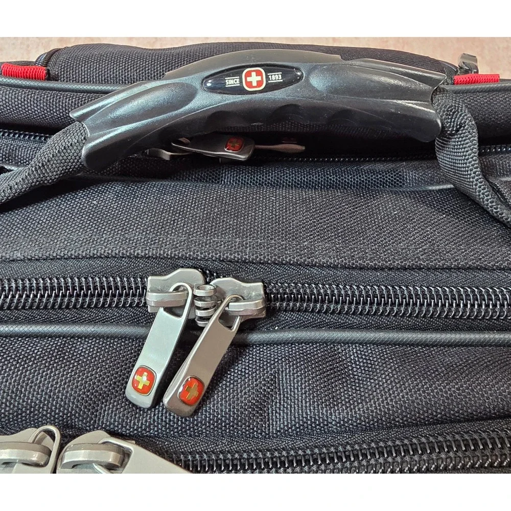 Wenger Swiss Army Patriot 17 Rolling Laptop Briefcase Wheeled Case Black